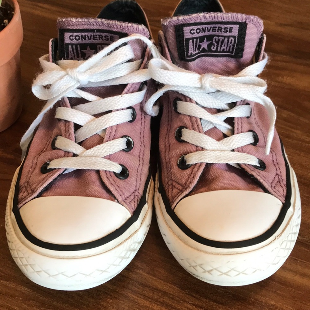 Girls Converse All Stars size 1 *play condition* - Picture 4 of 4